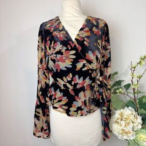 ANTHROPOLOGIE | Adelyn Rae Anisse Velvet Wrap Top | Medium | black